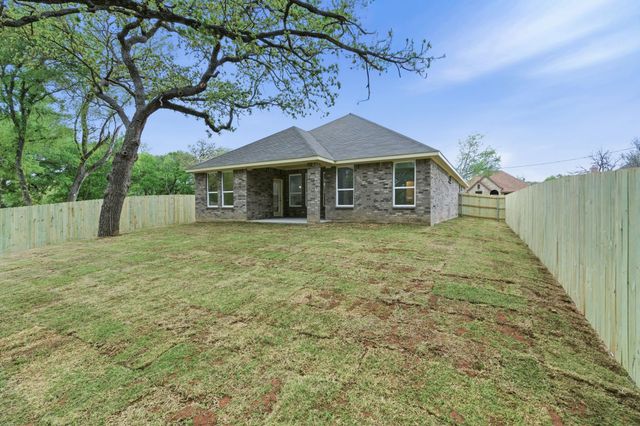 213 E Bullard Street, Weatherford, TX 76086
