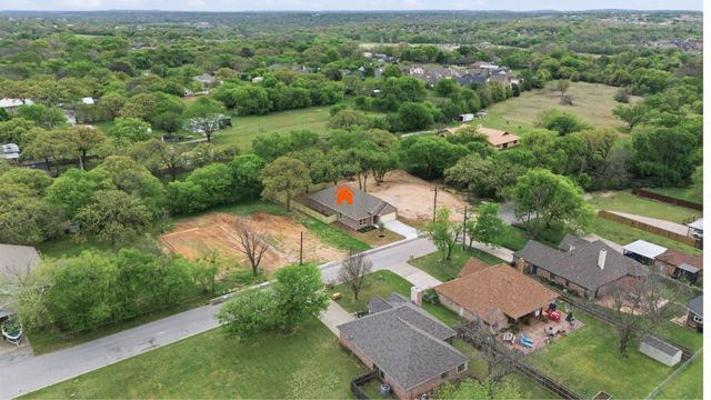 213 E Bullard Street, Weatherford, TX 76086