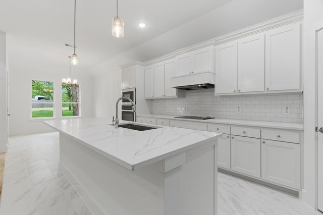 213 E Bullard Street, Weatherford, TX 76086