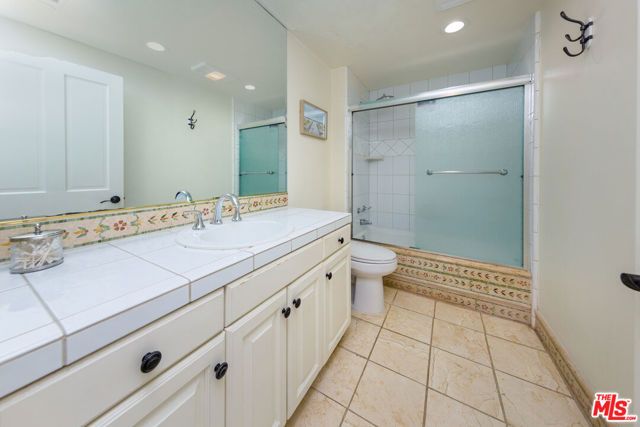 3827 Berry Drive, Studio City (los Angeles), CA 91604