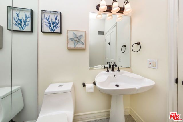 3827 Berry Drive, Studio City (los Angeles), CA 91604