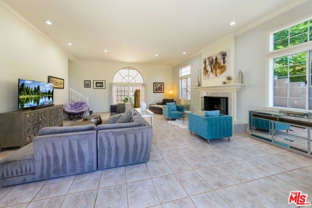 3827 Berry Drive, Studio City (los Angeles), CA 91604