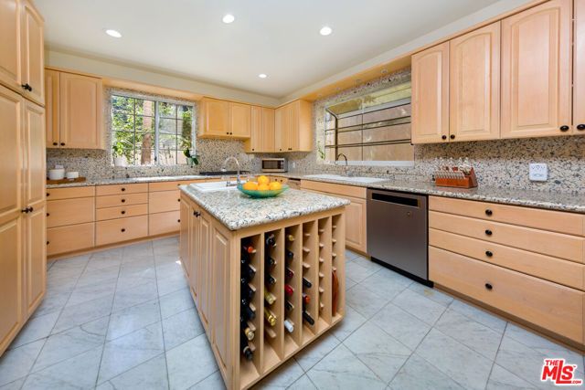 3827 Berry Drive, Studio City (los Angeles), CA 91604