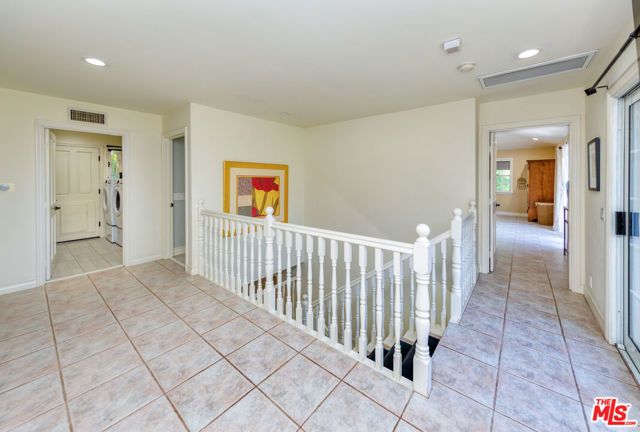 3827 Berry Drive, Studio City (los Angeles), CA 91604