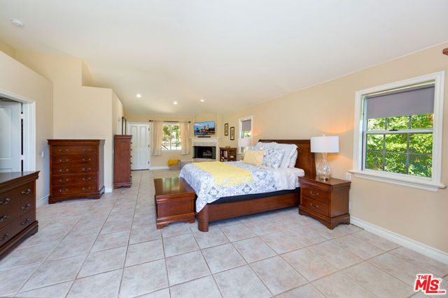 3827 Berry Drive, Studio City (los Angeles), CA 91604