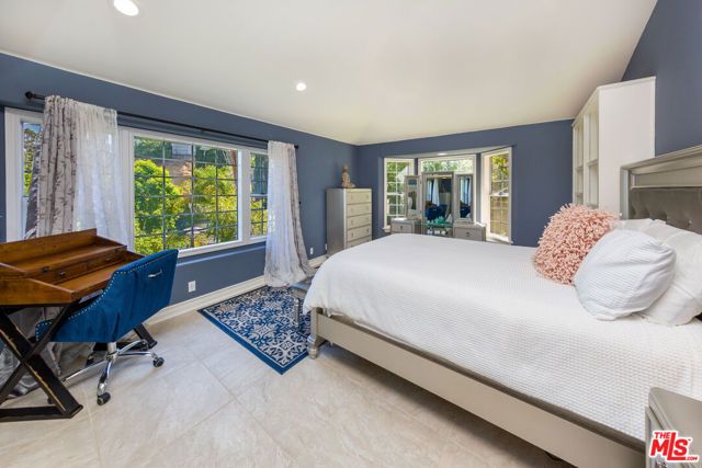 3827 Berry Drive, Studio City (los Angeles), CA 91604