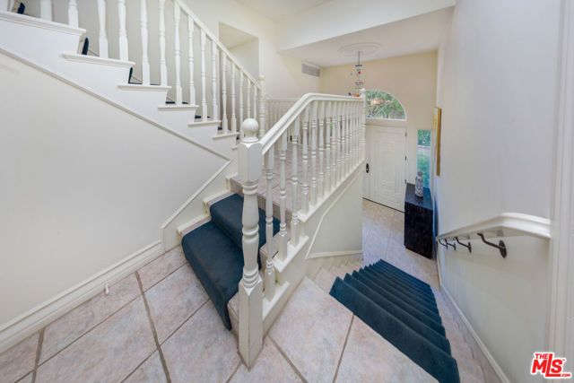 3827 Berry Drive, Studio City (los Angeles), CA 91604