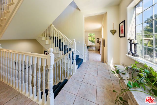 3827 Berry Drive, Studio City (los Angeles), CA 91604