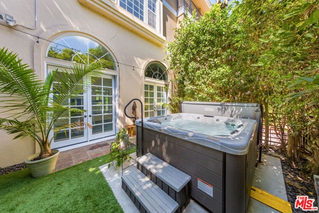 3827 Berry Drive, Studio City (los Angeles), CA 91604