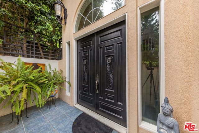 3827 Berry Drive, Studio City (los Angeles), CA 91604