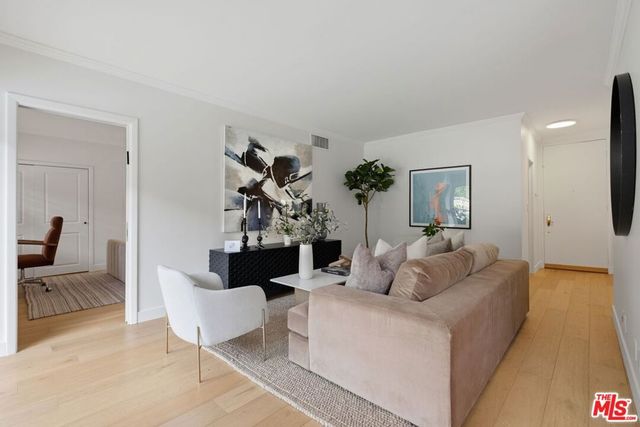 1131 Alta Loma Road 115, West Hollywood, CA 90069