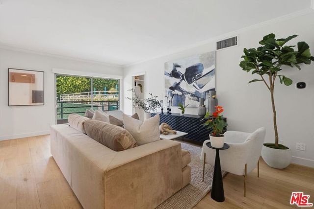 1131 Alta Loma Road 115, West Hollywood, CA 90069