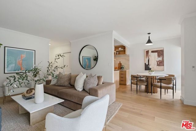 1131 Alta Loma Road 115, West Hollywood, CA 90069