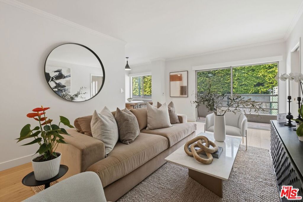 1131 Alta Loma Road 115, West Hollywood, CA 90069