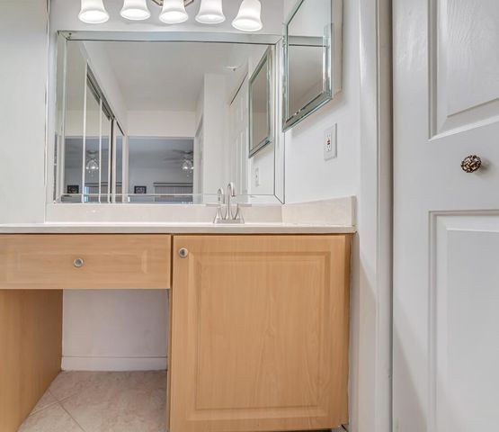 15301 Pembridge Avenue 49, Delray Beach, FL 33484