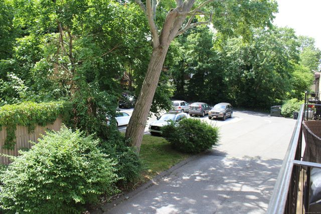 39 Woodway Road APT C7, Stamford, CT 06907