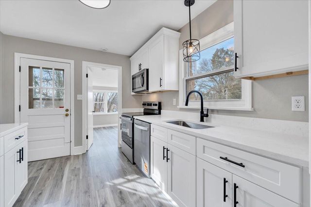 3452 Courtland RD, Roanoke, VA 24012