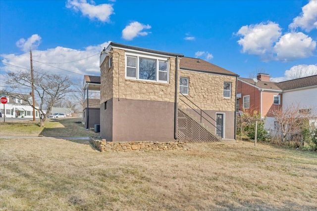3452 Courtland RD, Roanoke, VA 24012