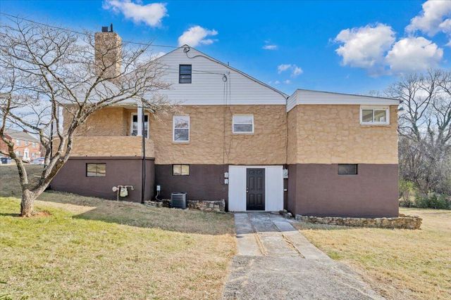 3452 Courtland RD, Roanoke, VA 24012