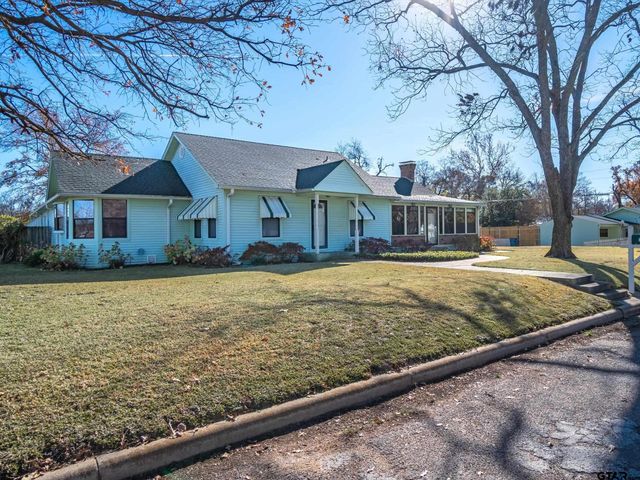 201 S Beech, Winnsboro, TX 75494