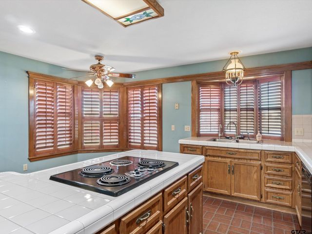 201 S Beech, Winnsboro, TX 75494