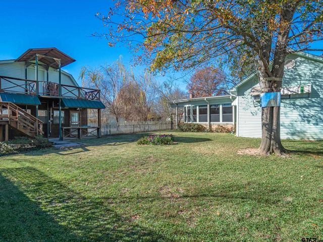 201 S Beech, Winnsboro, TX 75494
