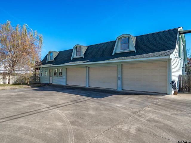 201 S Beech, Winnsboro, TX 75494