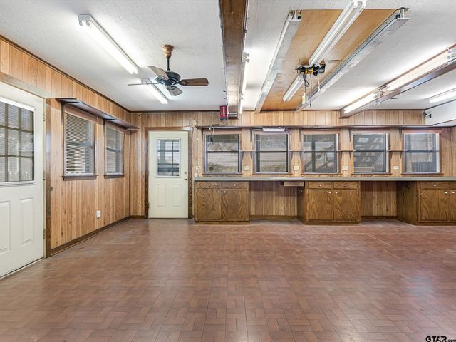 201 S Beech, Winnsboro, TX 75494
