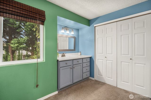 17649 152nd Place SE, Renton, WA 98058