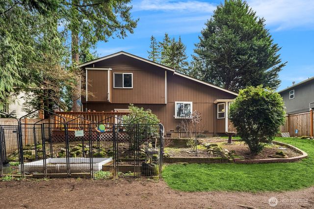 17649 152nd Place SE, Renton, WA 98058