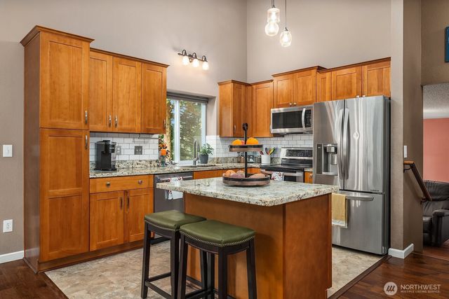 17649 152nd Place SE, Renton, WA 98058