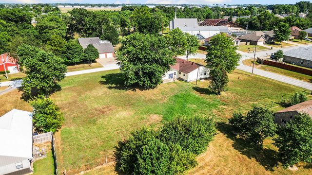 381 Little Flock Drive, Rogers, AR 72756