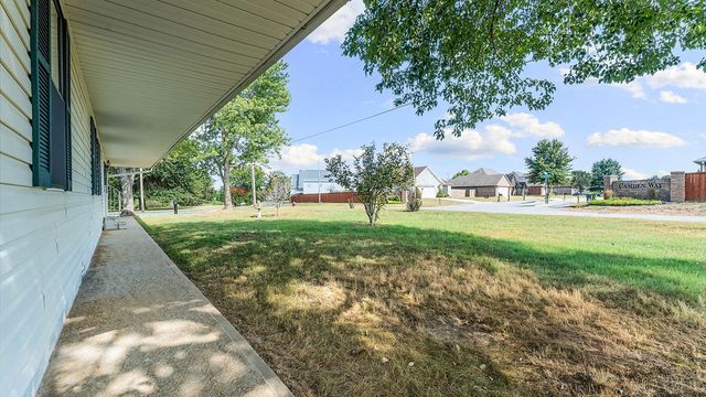 381 Little Flock Drive, Rogers, AR 72756