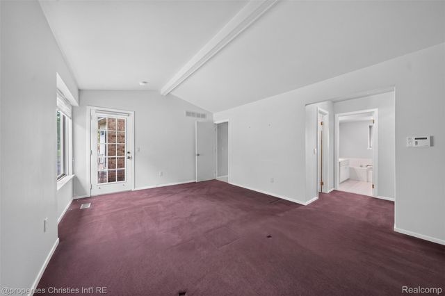 29433 W Chanticleer Drive 73, Southfield, MI 48034