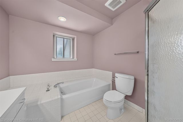 29433 W Chanticleer Drive 73, Southfield, MI 48034