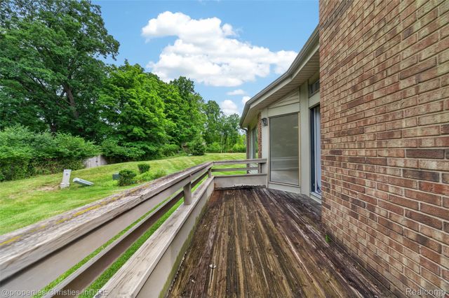 29433 W Chanticleer Drive 73, Southfield, MI 48034