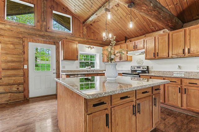 84 Royal Court, Howard, OH 43028