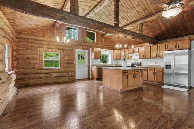 84 Royal Court, Howard, OH 43028