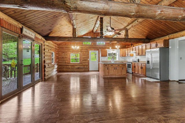 84 Royal Court, Howard, OH 43028