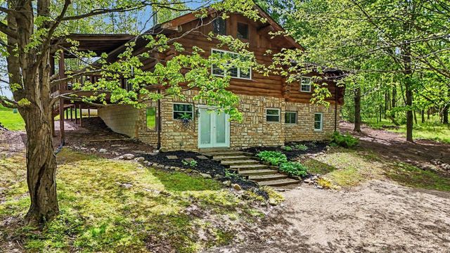 84 Royal Court, Howard, OH 43028