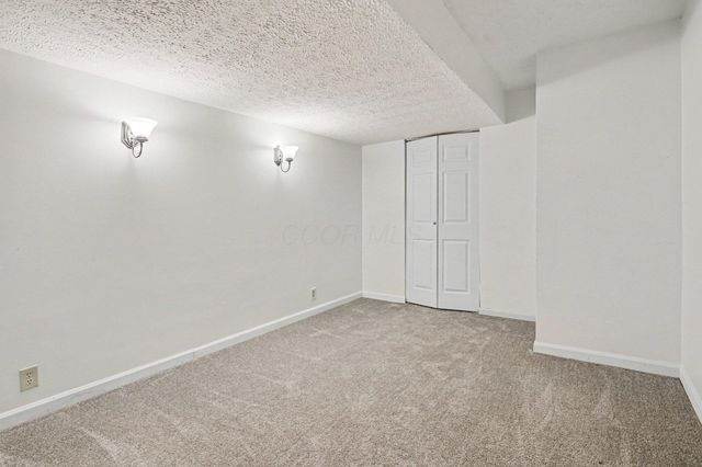 84 Royal Court, Howard, OH 43028
