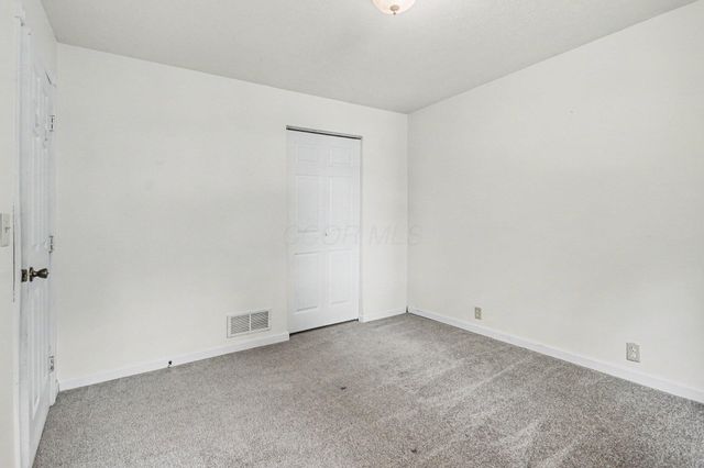 84 Royal Court, Howard, OH 43028