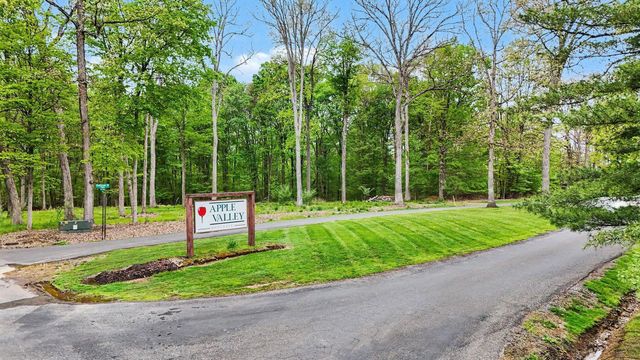 84 Royal Court, Howard, OH 43028