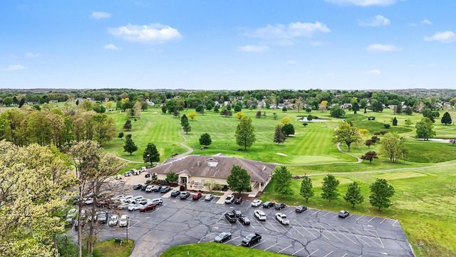 84 Royal Court, Howard, OH 43028