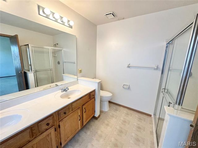 3865 Kentucky Derby Drive, Florissant, MO 63034