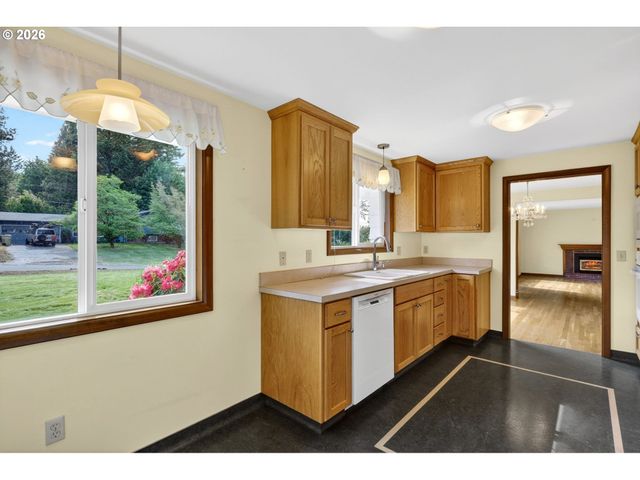 1685 Sw 87TH Ave, Portland, OR 97225