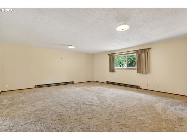 1685 Sw 87TH Ave, Portland, OR 97225