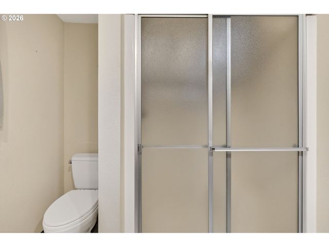 1685 Sw 87TH Ave, Portland, OR 97225