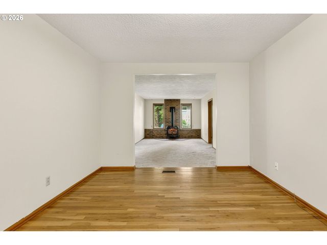 1685 Sw 87TH Ave, Portland, OR 97225