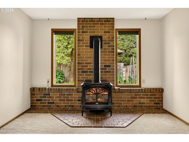 1685 Sw 87TH Ave, Portland, OR 97225